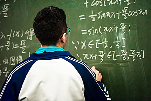 成都兰家沟高中复习学校﻿有哪些,高考数学复习高考方法有哪些
